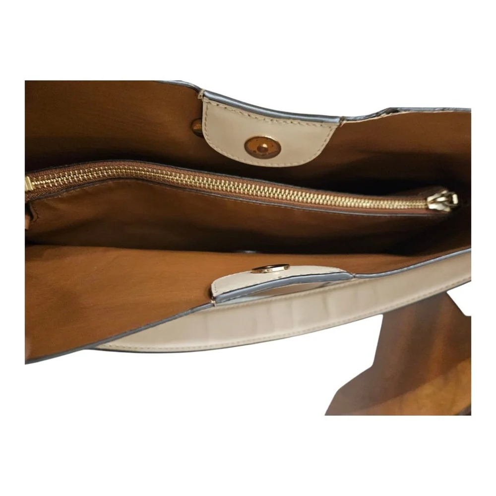 Michael Kors Tan and Beige Leather Shoulder Bag Size Large - Picture 5 of 15